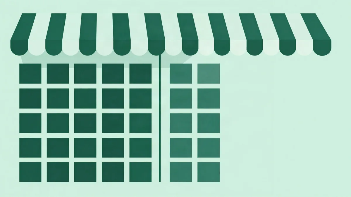 Ilustración plana de un escaparate de tienda online con toldo a rayas sobre una cuadrícula de productos dividida por la mitad con una línea vertical