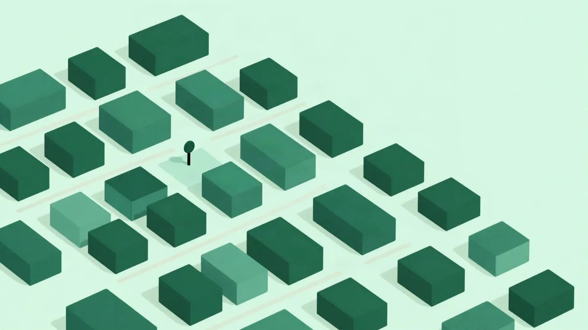 Ilustração isométrica plana de quarteirões de uma cidade alternando entre verde profundo e verde menta, com um pequeno marcador arredondado sobre um dos blocos